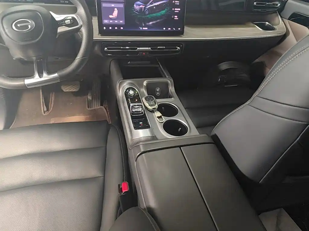 GAC Motor Trumpchi E8 PHEV — миниатюра 14