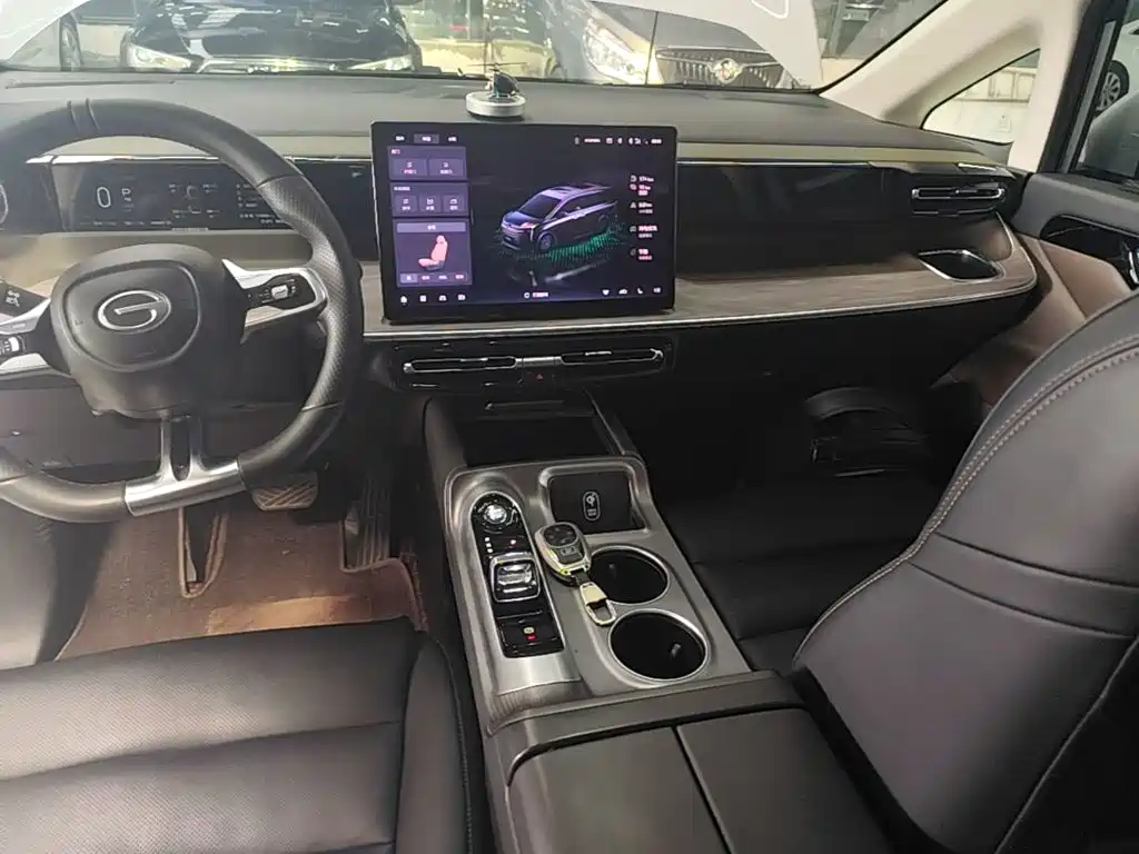 GAC Motor Trumpchi E8 PHEV — миниатюра 13