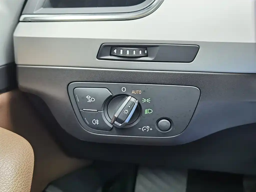 Audi Q7 — миниатюра 21