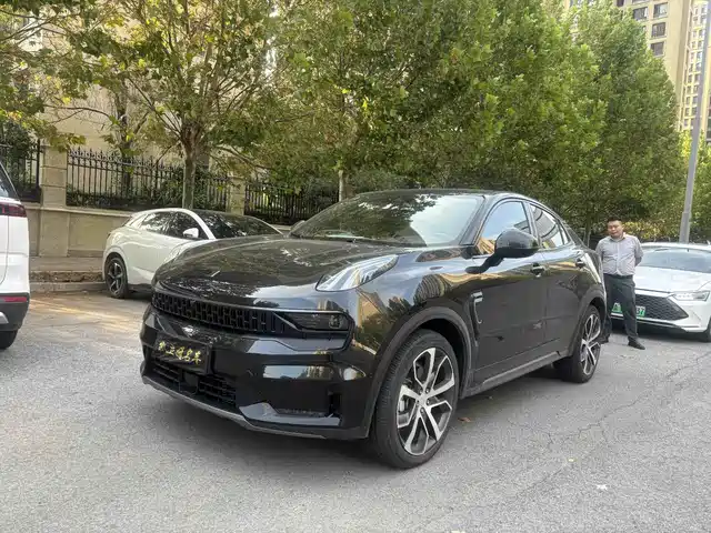 Lynk & Co 05