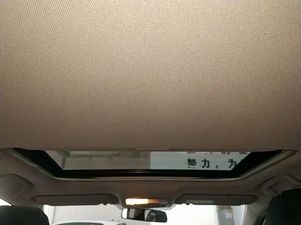 Toyota Corolla Hybrid — миниатюра 18