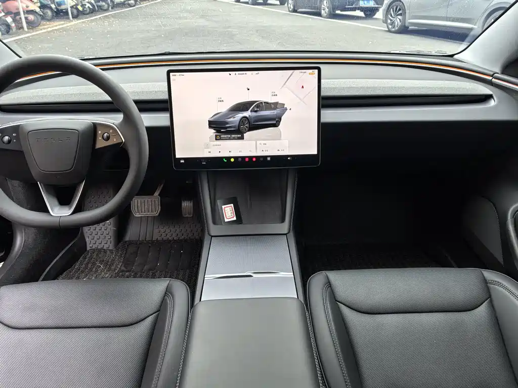 Tesla Model 3 — миниатюра 5
