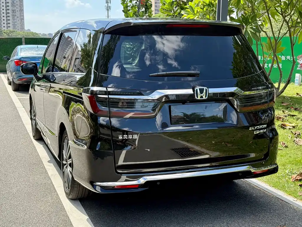 Honda Elysion — миниатюра 9