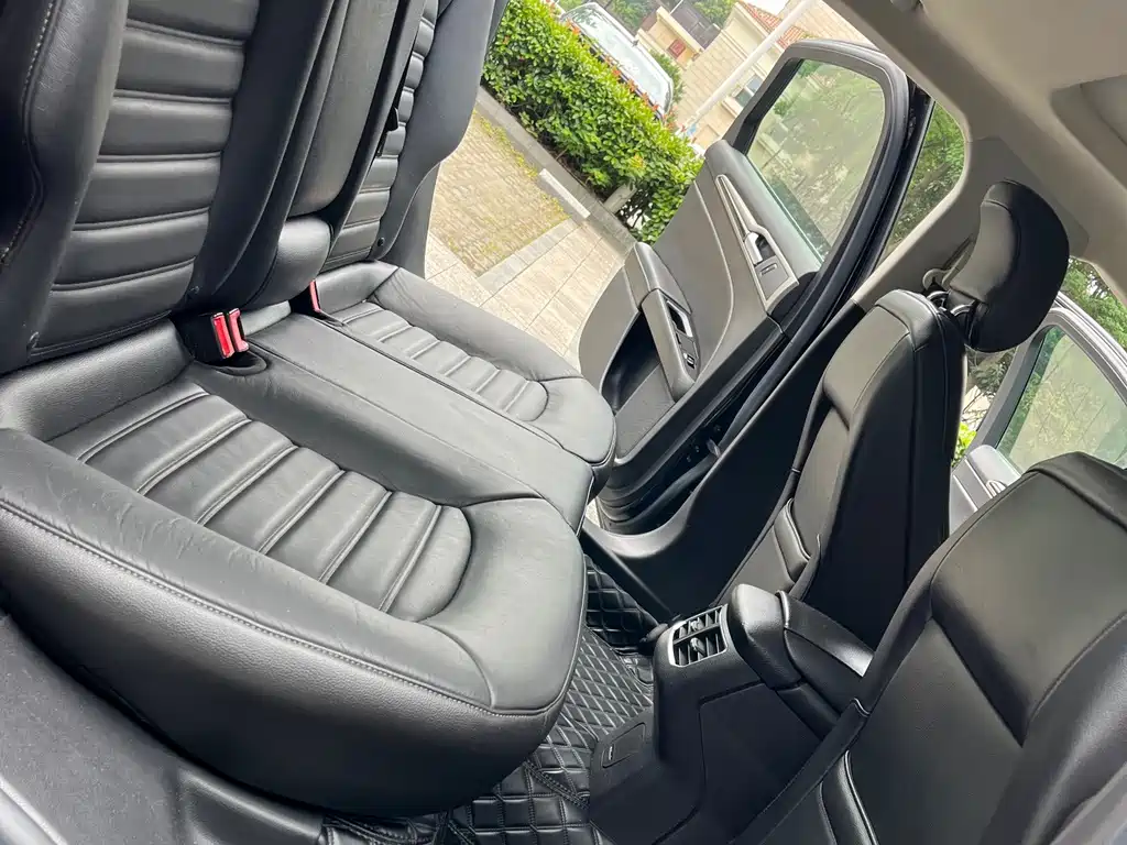 Ford Mondeo — миниатюра 12