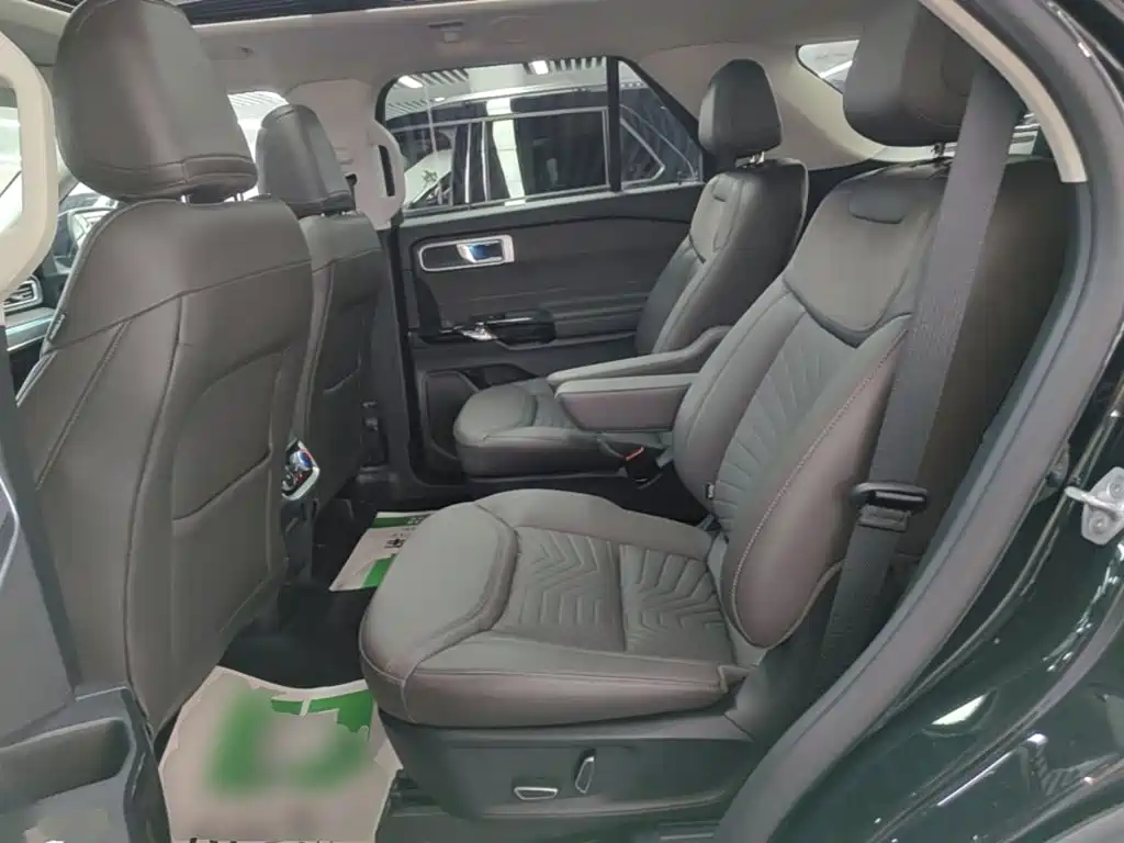 Ford Explorer — миниатюра 17