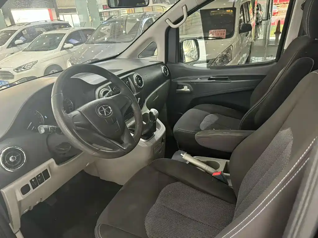JAC Refine Refine M3 — миниатюра 6