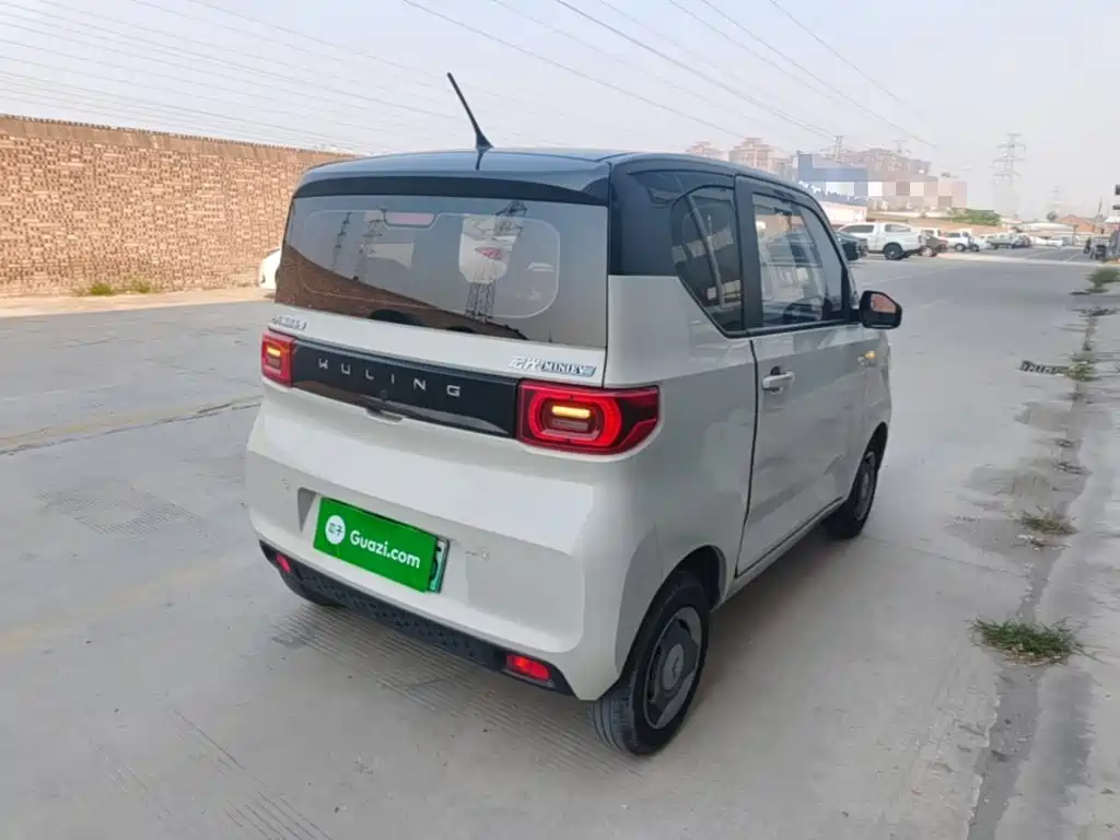 Wuling MINIEV — миниатюра 7