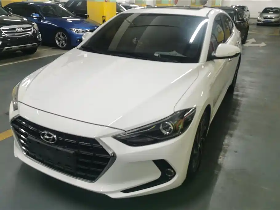 Hyundai Elantra 2020