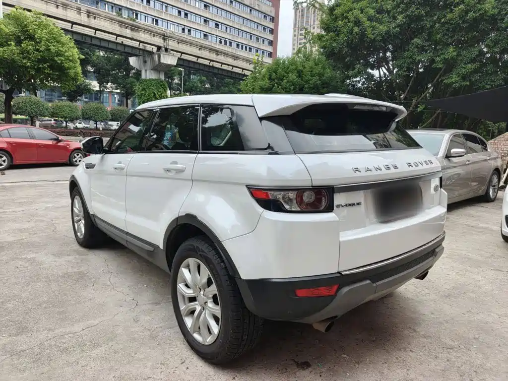 Land Rover Evoque — миниатюра 5