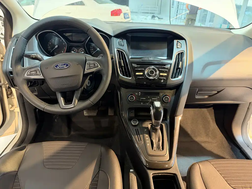 Ford Focus — миниатюра 9