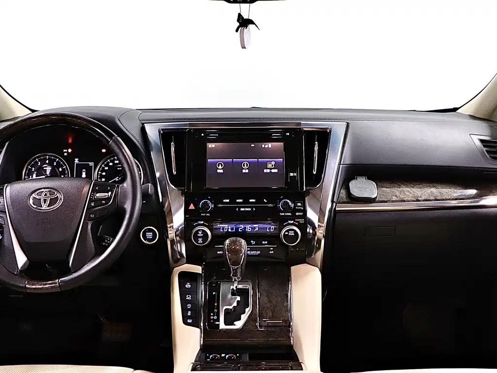 Toyota Alphard — миниатюра 19
