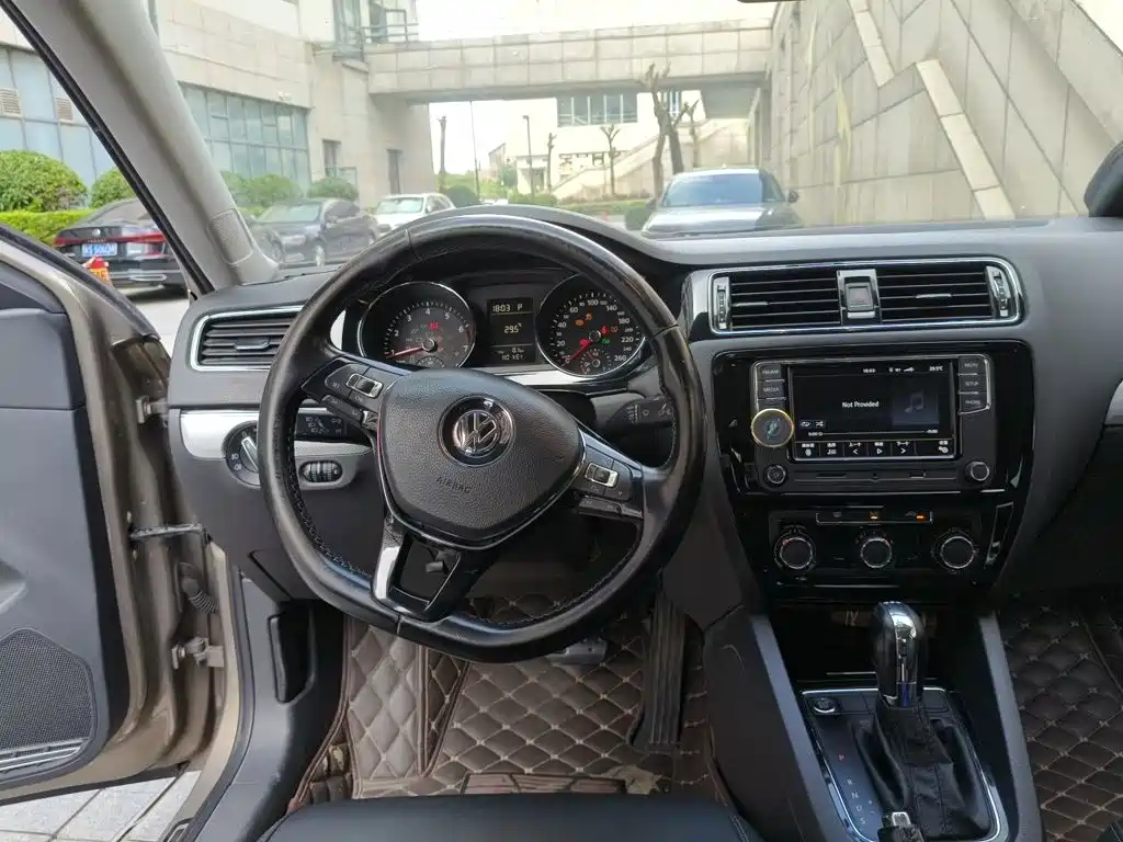 Volkswagen Sagitar — миниатюра 11