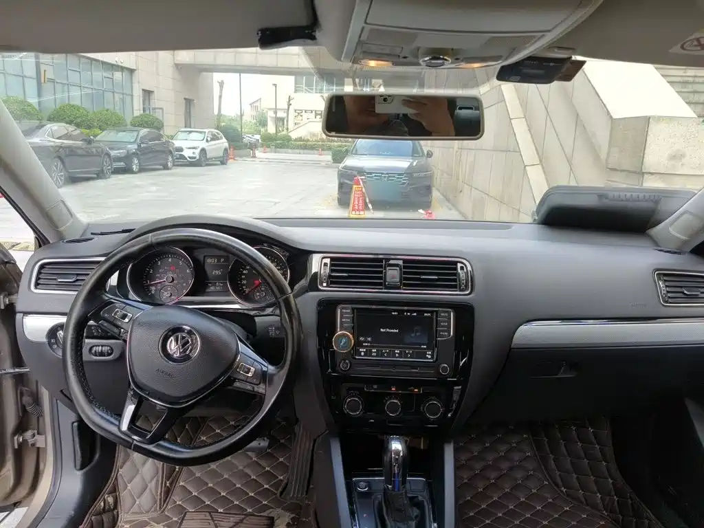 Volkswagen Sagitar — миниатюра 10