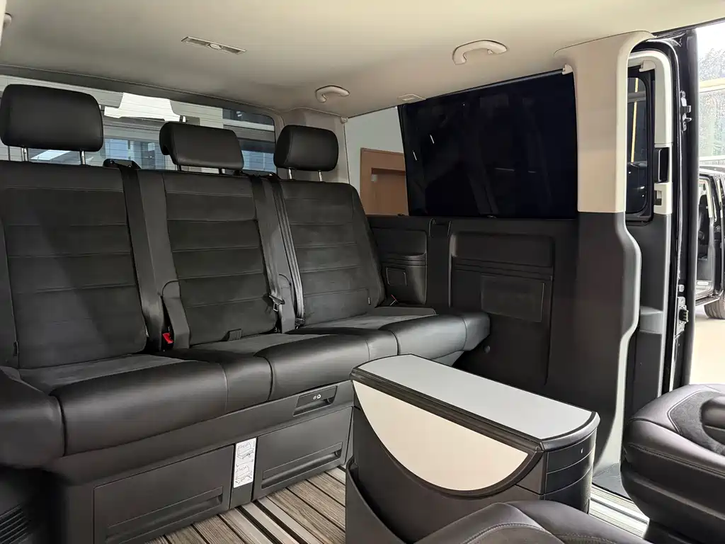 Volkswagen Caravelle — миниатюра 16