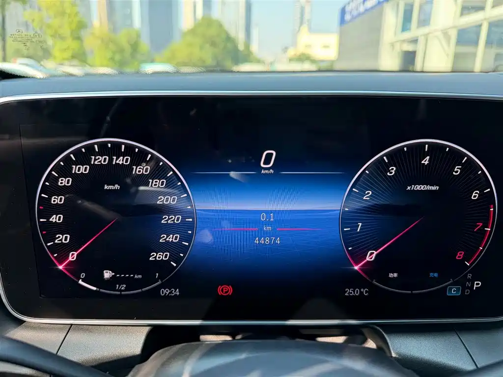 Mercedes-Benz GLC — миниатюра 10