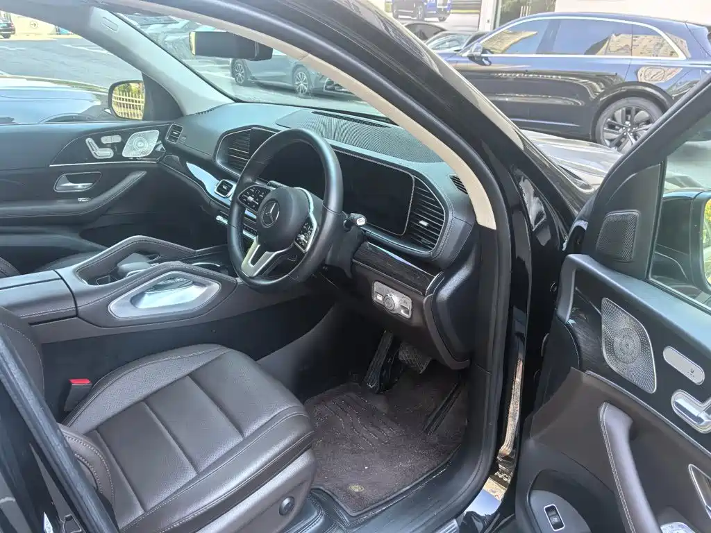 Mercedes-Benz GLE (Import) — миниатюра 3