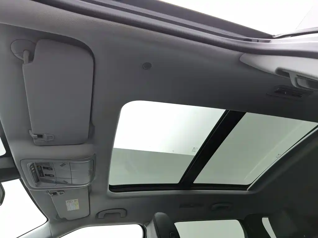 Chevrolet Blazer — миниатюра 14
