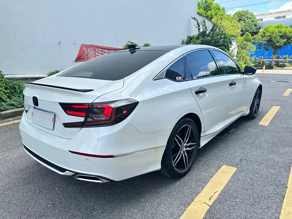 Honda Accord — миниатюра 15