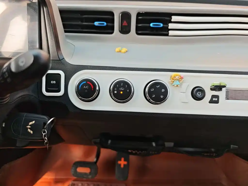 Wuling MINIEV — миниатюра 13