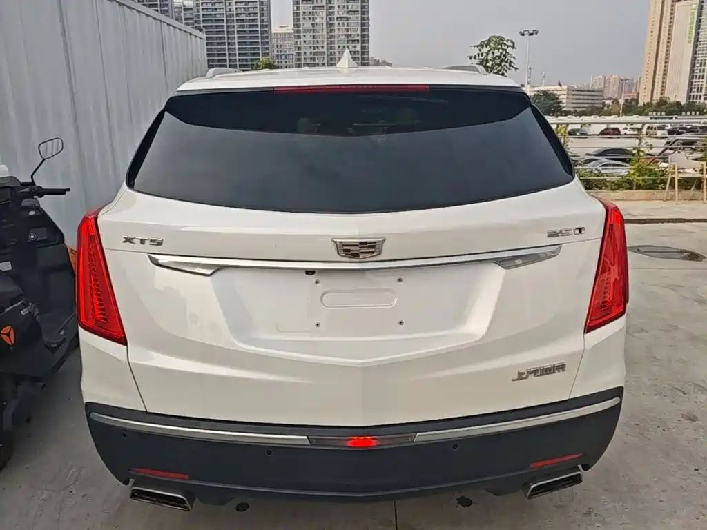 Cadillac XT5 — миниатюра 6