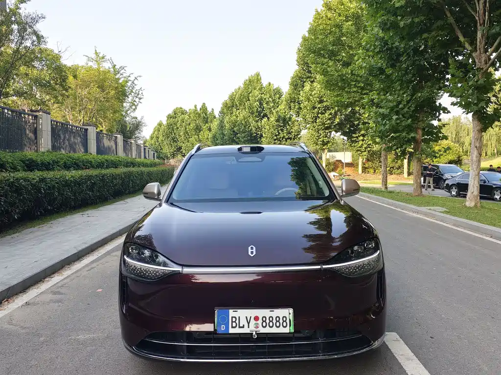 Aito M9 2025 Ultra 52kWh 6 мест (192 )