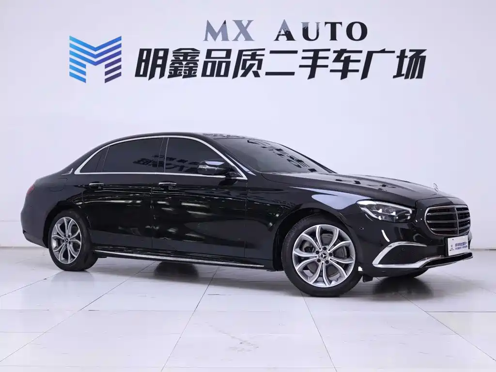 Mercedes-Benz E-Class — миниатюра 5