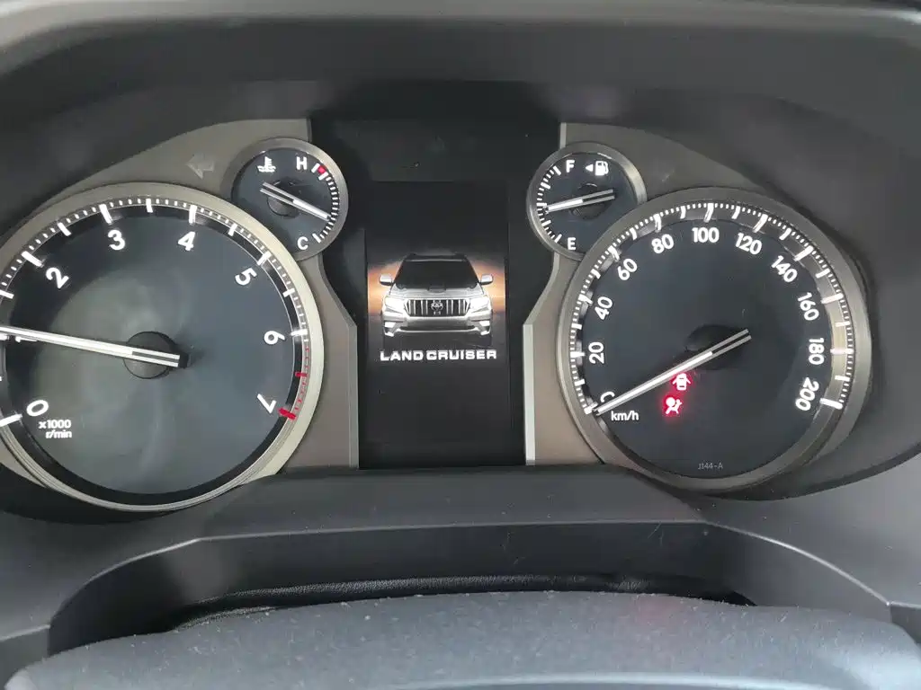 Toyota Prado — миниатюра 12