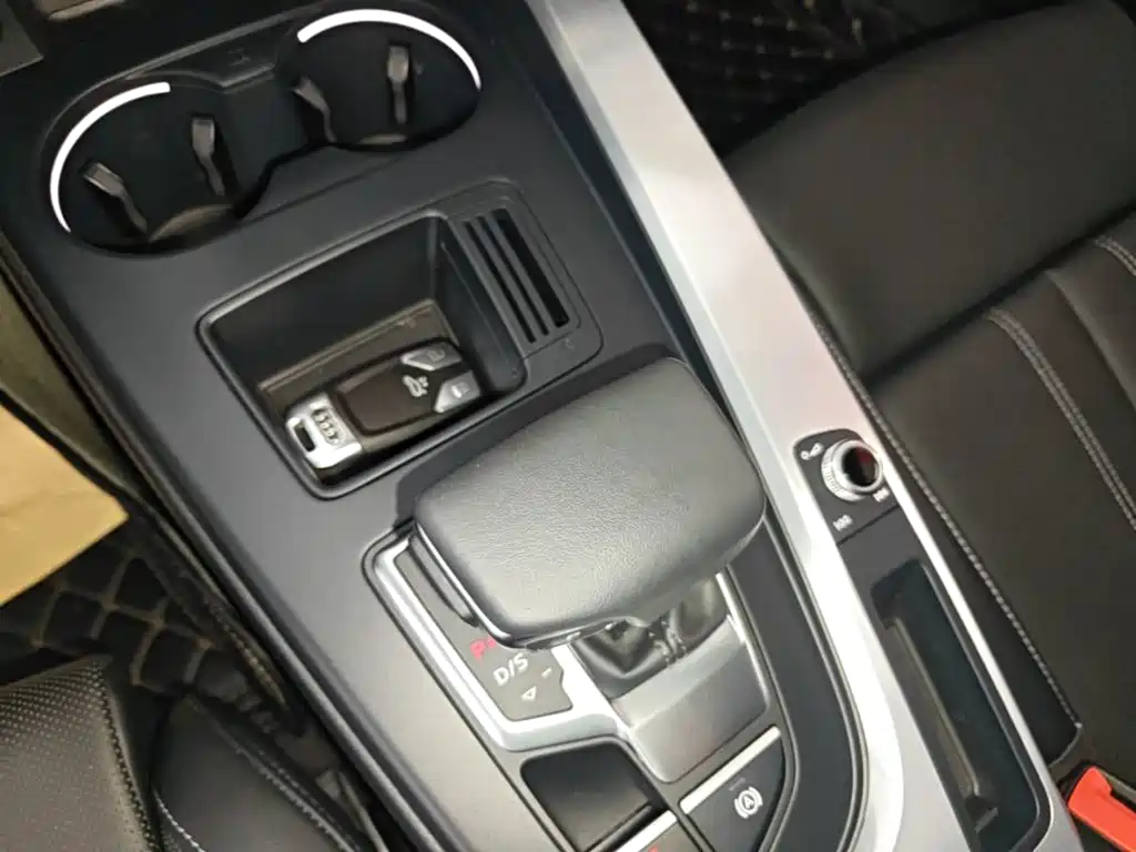 Audi A4L — миниатюра 14
