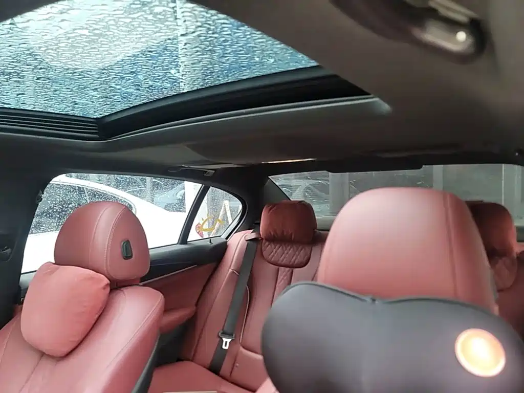 BMW 5 Series — миниатюра 18