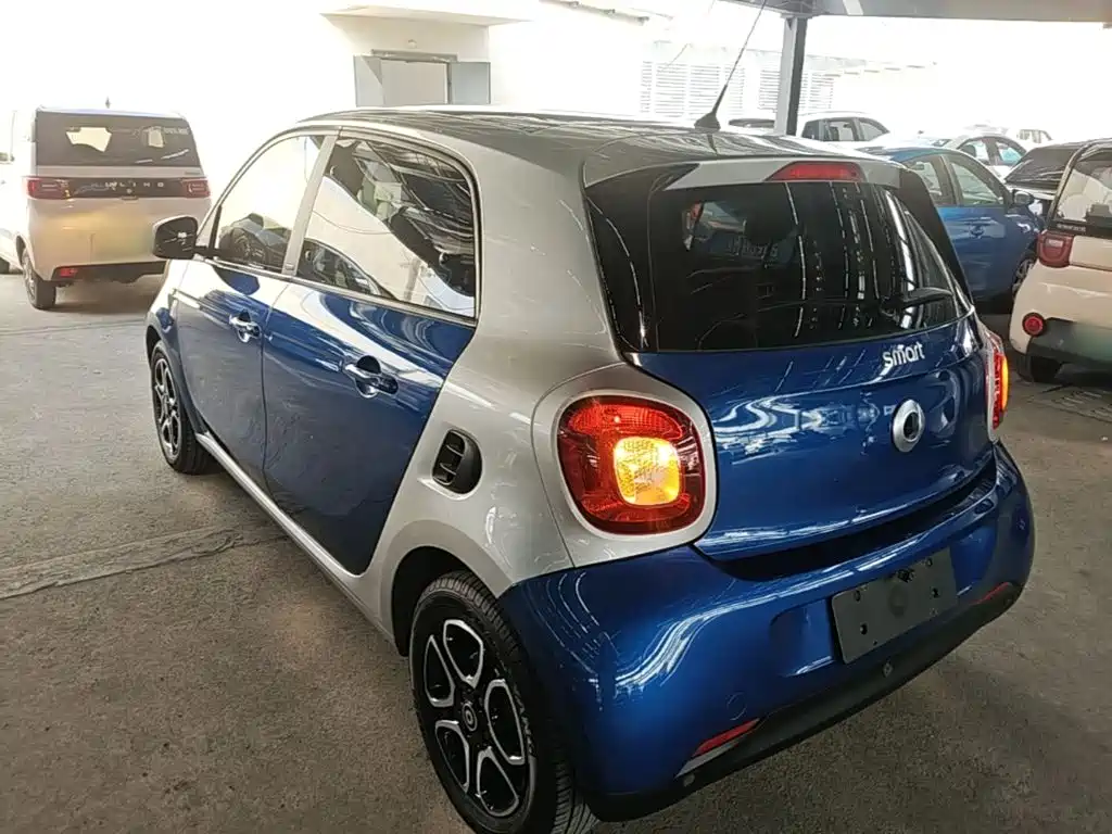 smart Smart Forfour — миниатюра 5