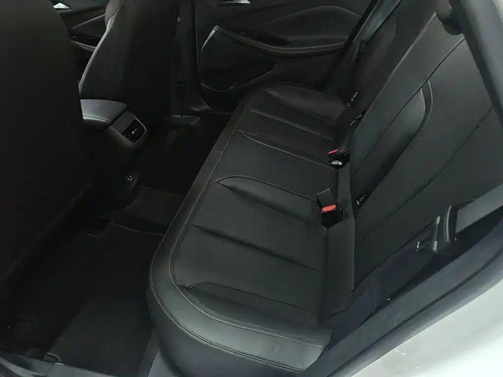 Buick Verano — миниатюра 17
