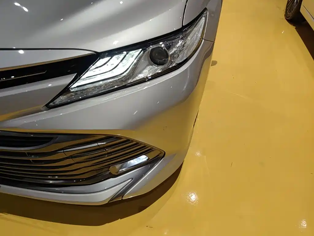 Toyota Camry — миниатюра 24