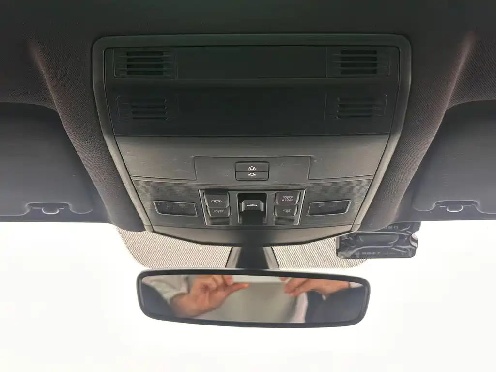 Volkswagen T-Roc — миниатюра 19