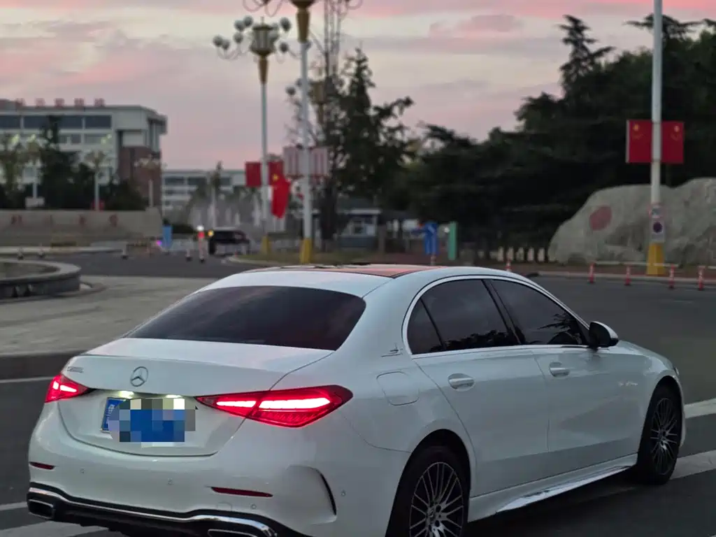 Mercedes-Benz C-Class — миниатюра 5