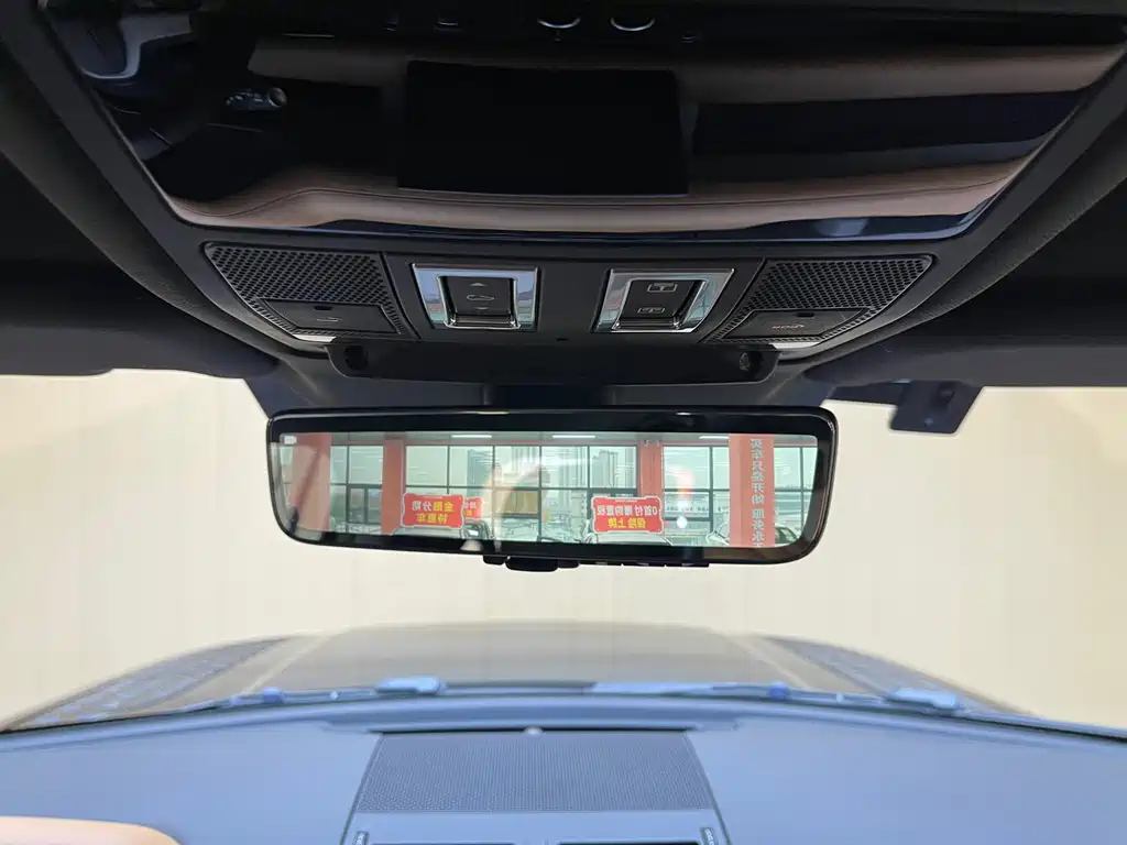 Land Rover Defender — миниатюра 16