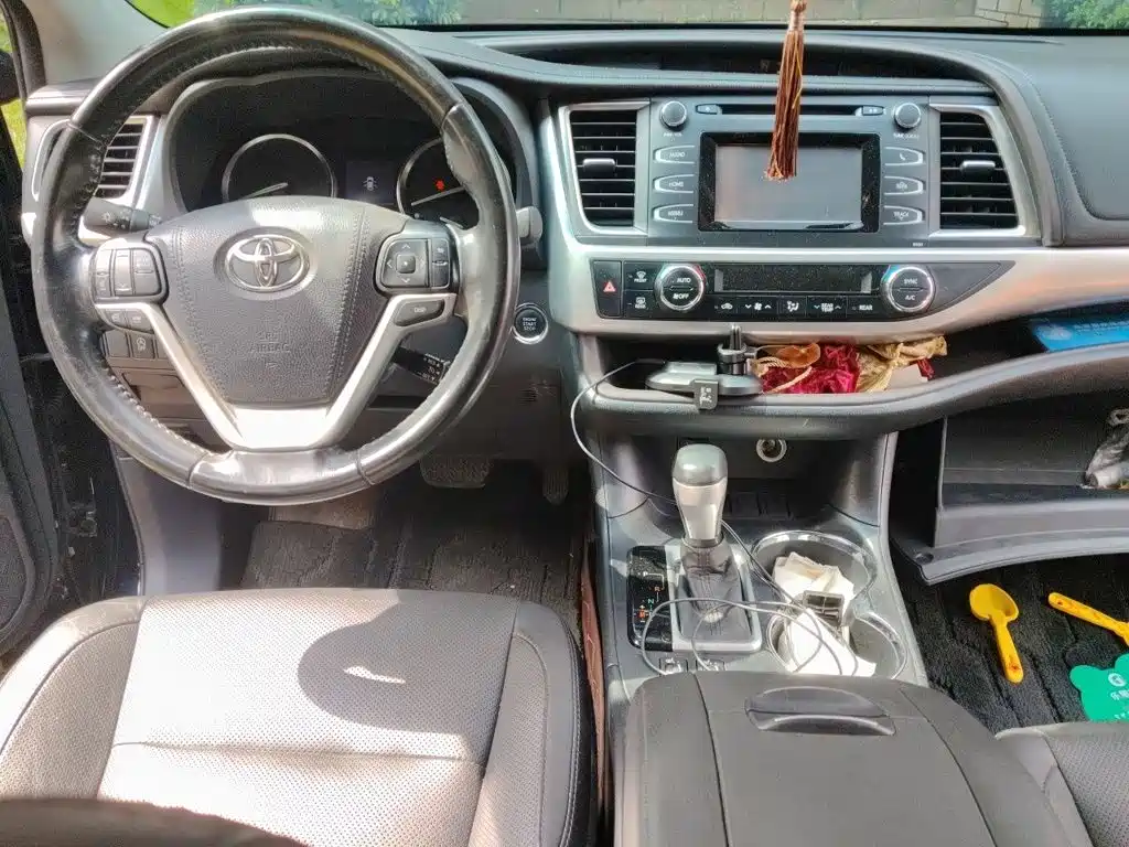 Toyota Highlander — миниатюра 10
