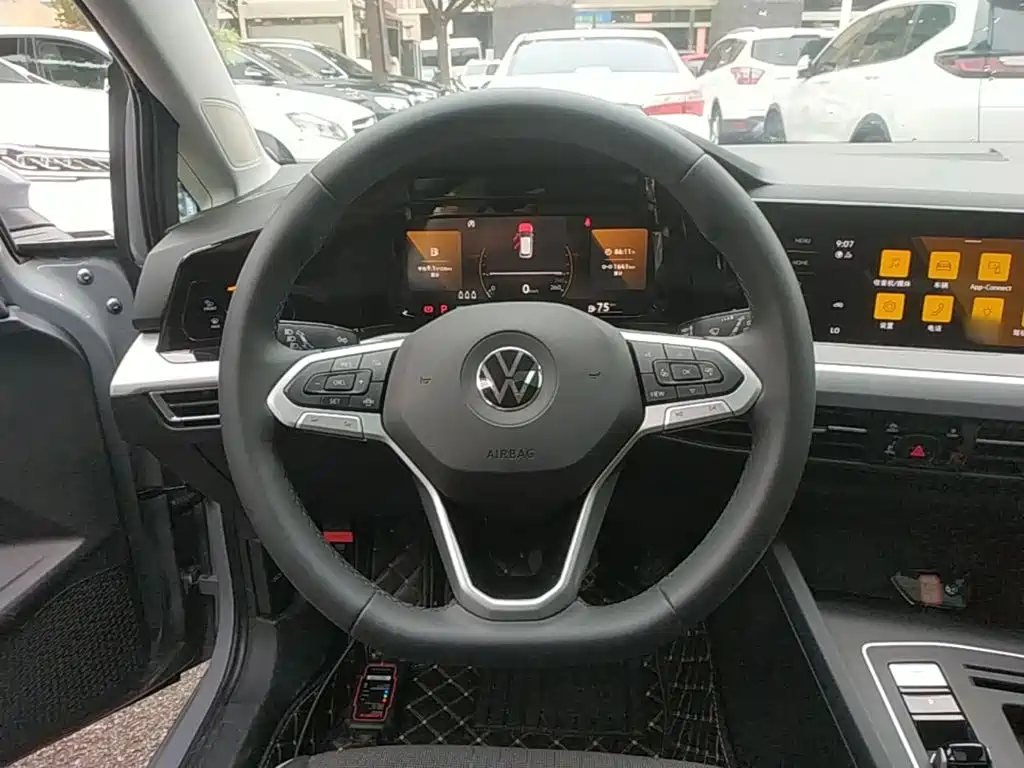 Volkswagen Golf — миниатюра 11