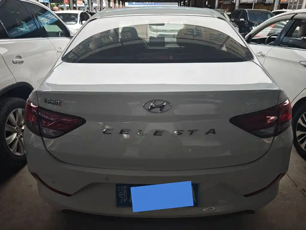 Hyundai Elantra — миниатюра 14