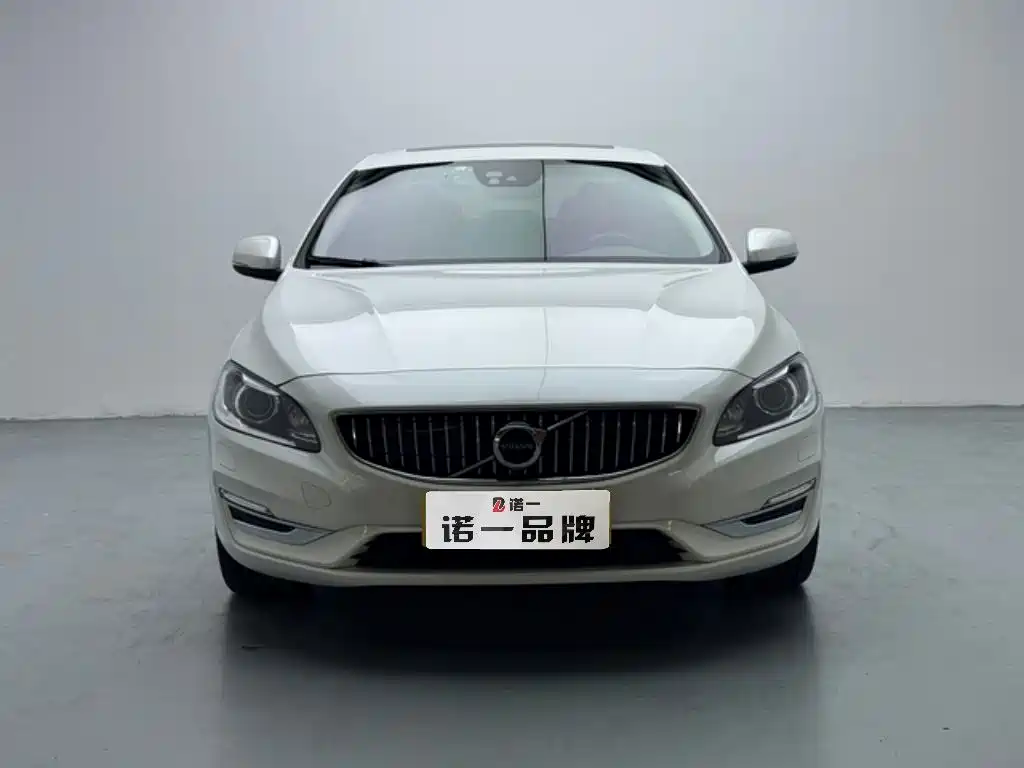 Volvo S60 — миниатюра 2