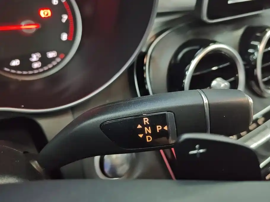 Mercedes-Benz C-Class — миниатюра 16