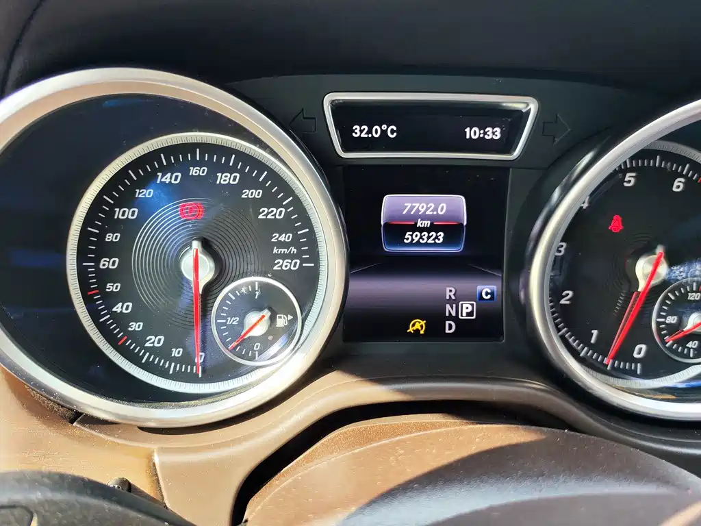 Mercedes-Benz GLE (Import) — миниатюра 8