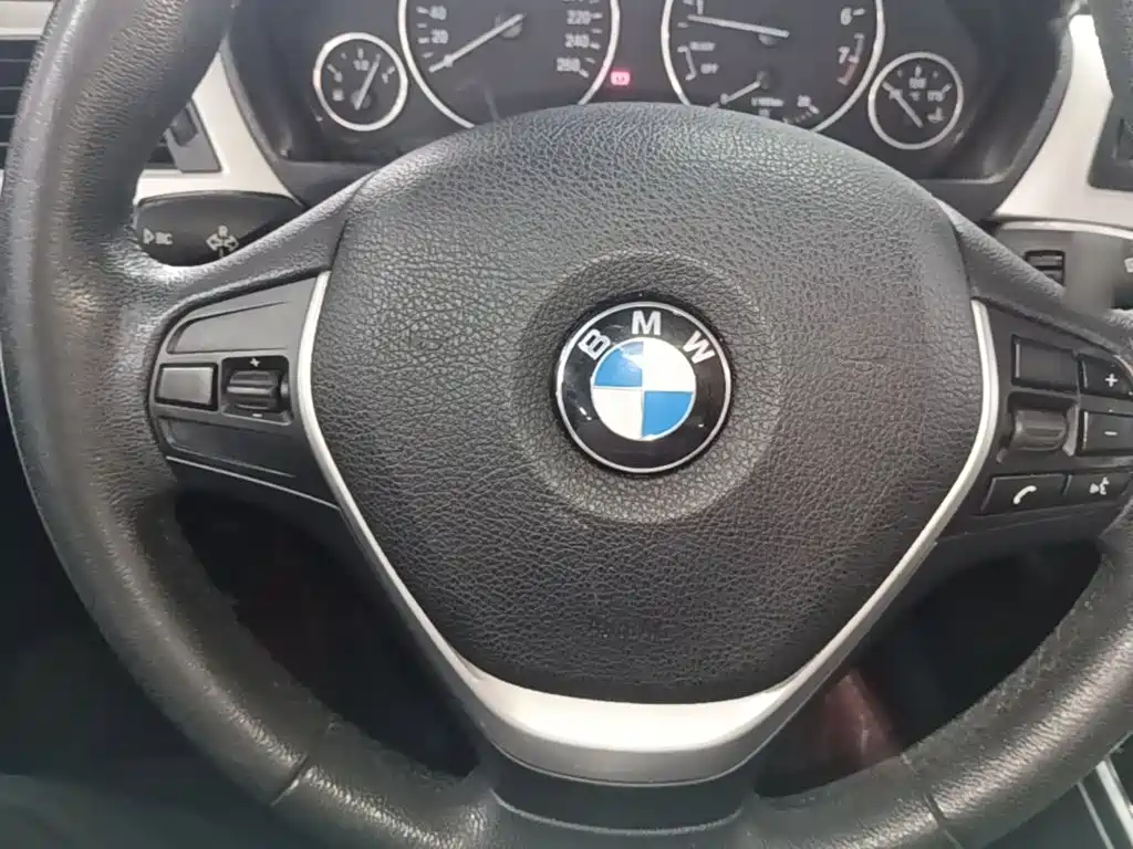 BMW 4 Series — миниатюра 11