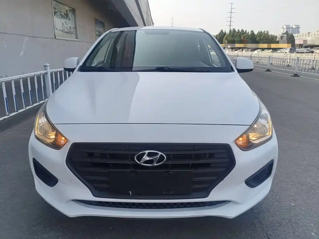 Hyundai Verna — миниатюра 3