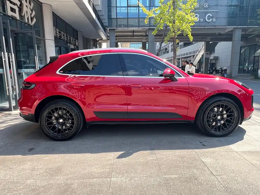 Porsche Macan — миниатюра 4