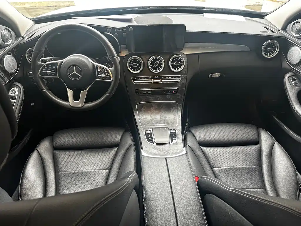 Mercedes-Benz C-Class — миниатюра 6