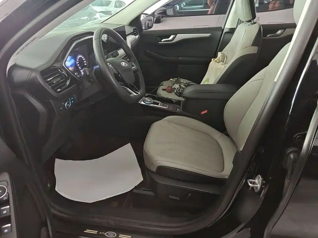 Ford Escape — миниатюра 15