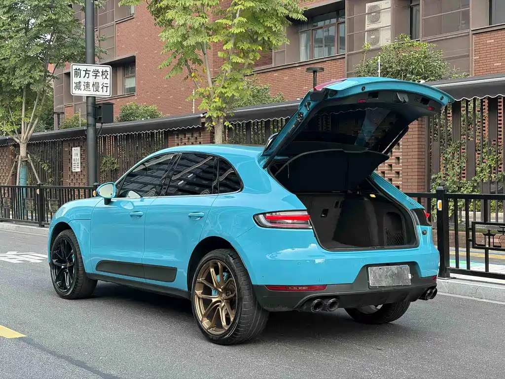 Porsche Macan — миниатюра 16