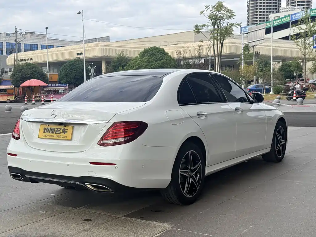 Mercedes-Benz E-Class (Import) — миниатюра 7