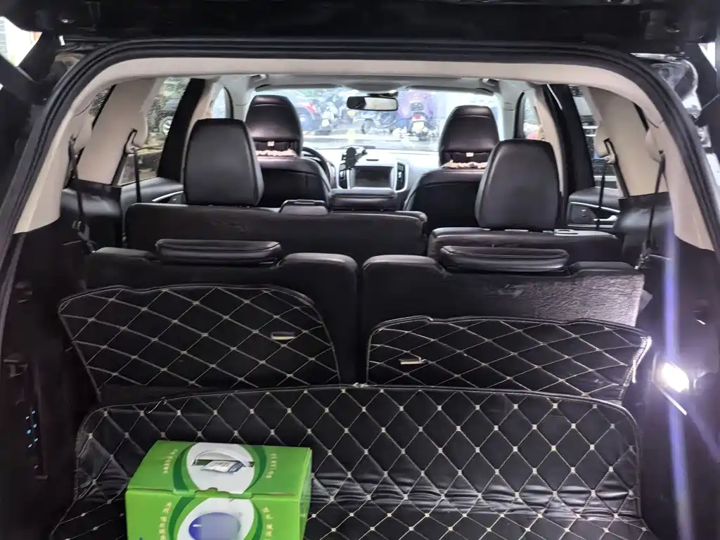 Ford Edge — миниатюра 10
