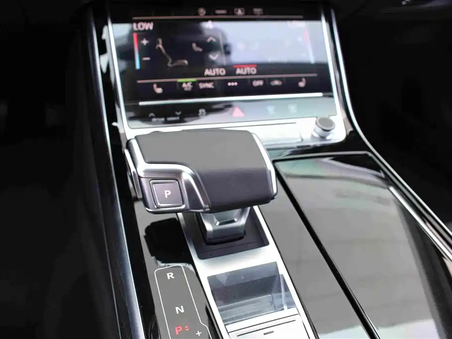 Audi A8 — миниатюра 11